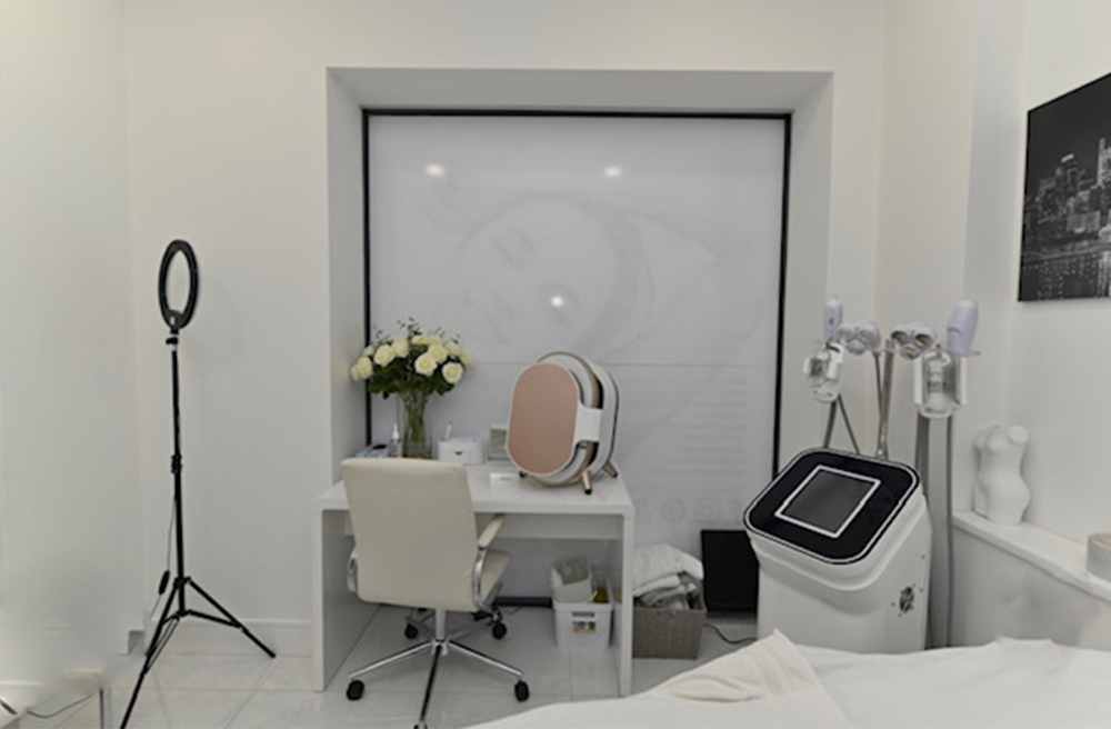 ارائه خدمات در کلینیک آتریسا