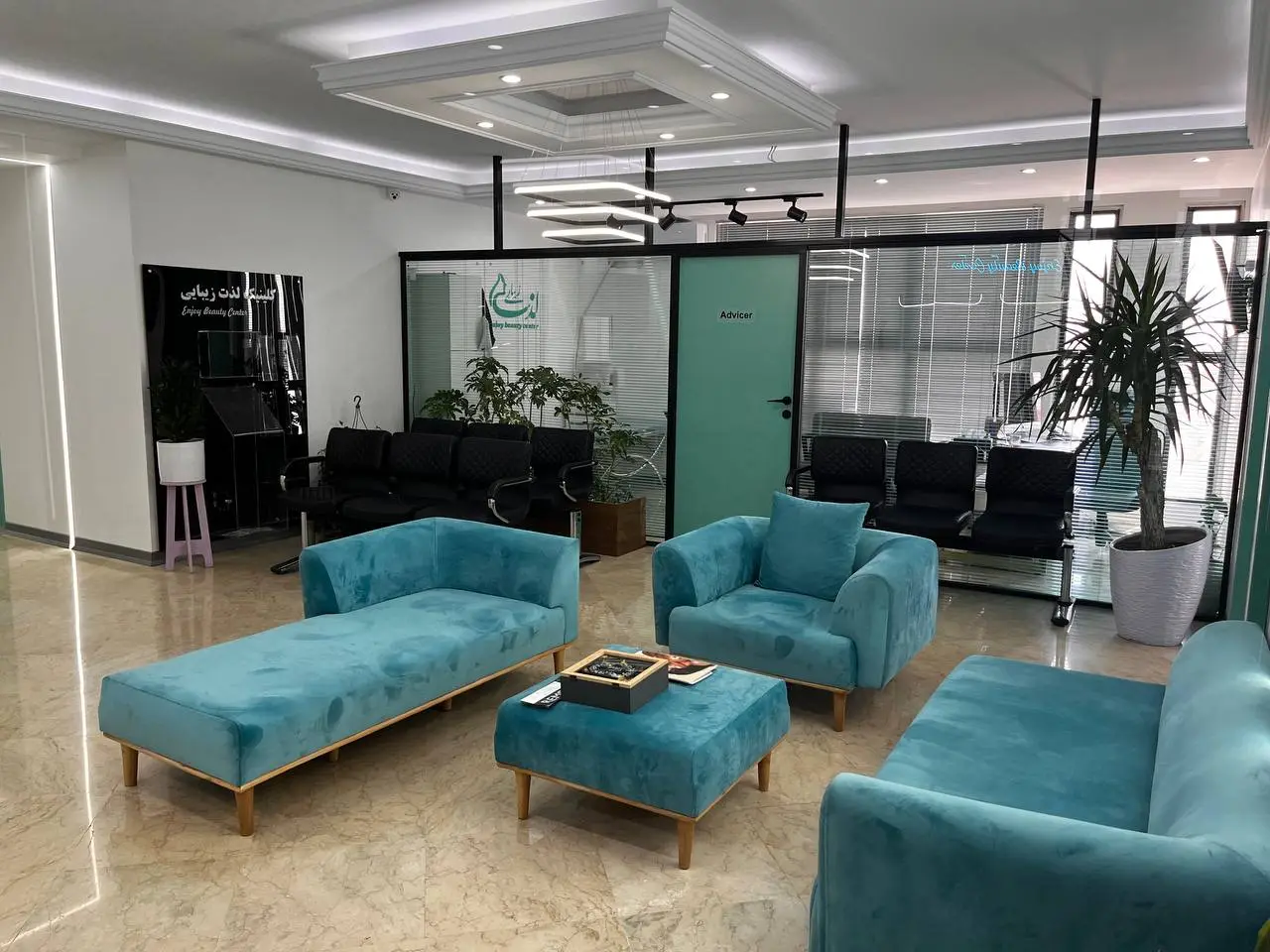 کلینیک لذت زیبایی اندیشه | خدمات تخصصی زیبایی و جوانسازی پوست و مو