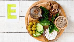 آیا ویتامین E رقیق‌کننده خون است