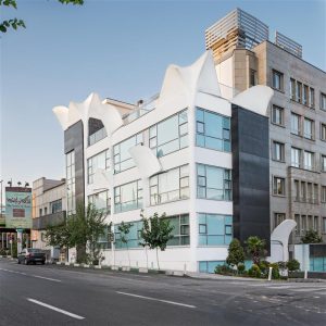 کلینیک نیلفروش‌زاده | پیشرو در جوانسازی و زیبایی پوست و مو