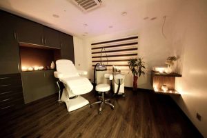 کلینیک شنهای نقرهای - مرجع زیبایی و درمان پوست، مو و تناسب اندام