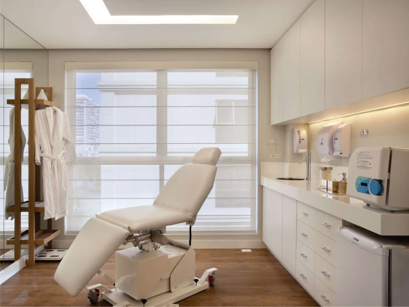 کلینیک تخصصی مارال