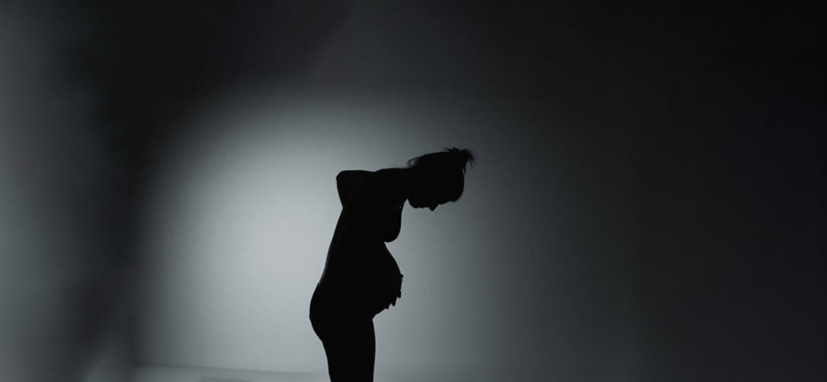 آیا خواب آلودگی نشانه بارداری است؟ علائم اولیه بارداری و نشانه‌های مهمی که باید بدانید