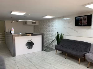 کلینیک سینایار ؛ کلینیک تخصصی پوست و مو و زیبایی در اصفهان