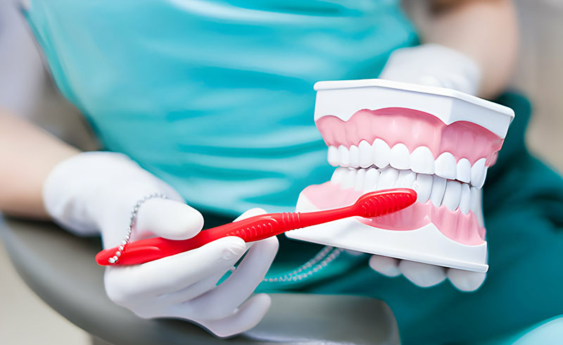 رعایت بهداشت دهان و دندان؛ یکی از راهکارهای رفع تلخی دهان