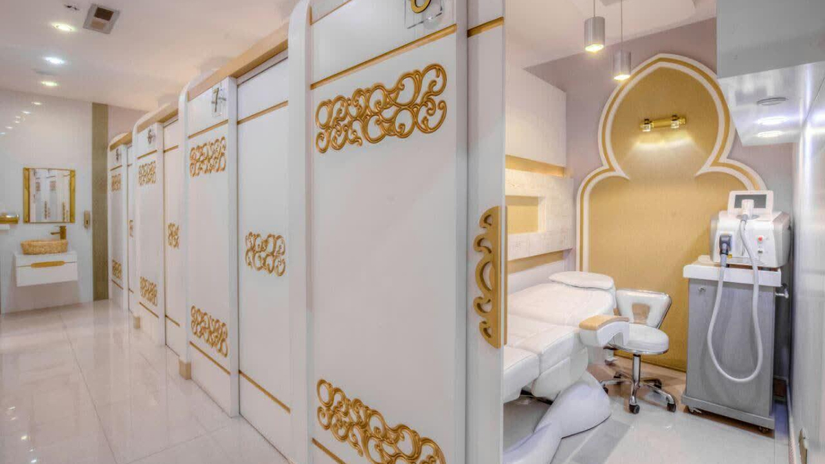 کلینیک آبنوس مشهد؛ نگارخانه زیبایی با ۱۸ سال سابقه درخشان